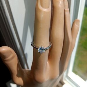 Ring 💍 women size 5